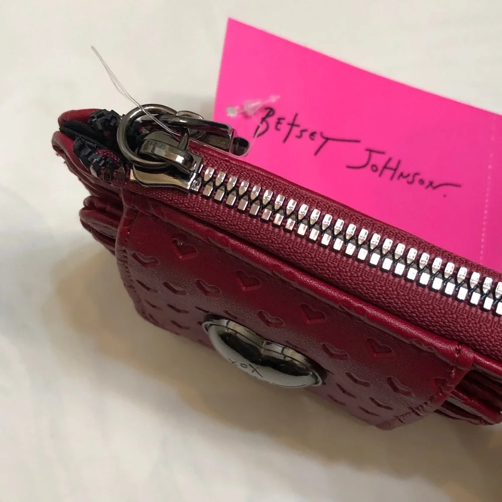 Betsey Johnson XOFRENCH L-Zip Cranberry Card Wallet Dainty Embossed Hearts NWT